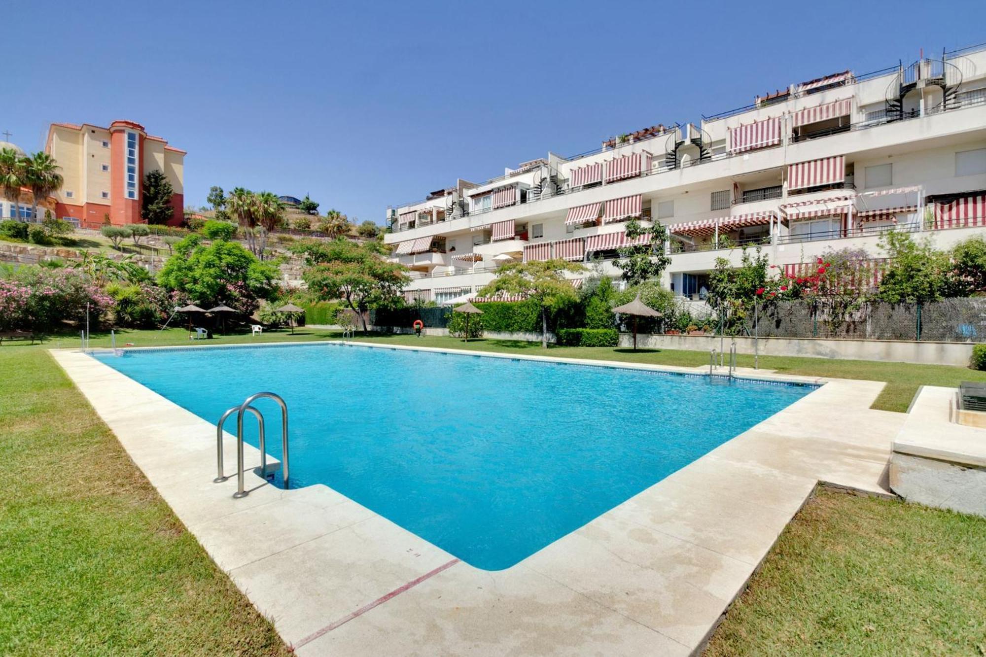 Del Parque Flats - Golf & Beach Terrace Малага Экстерьер фото