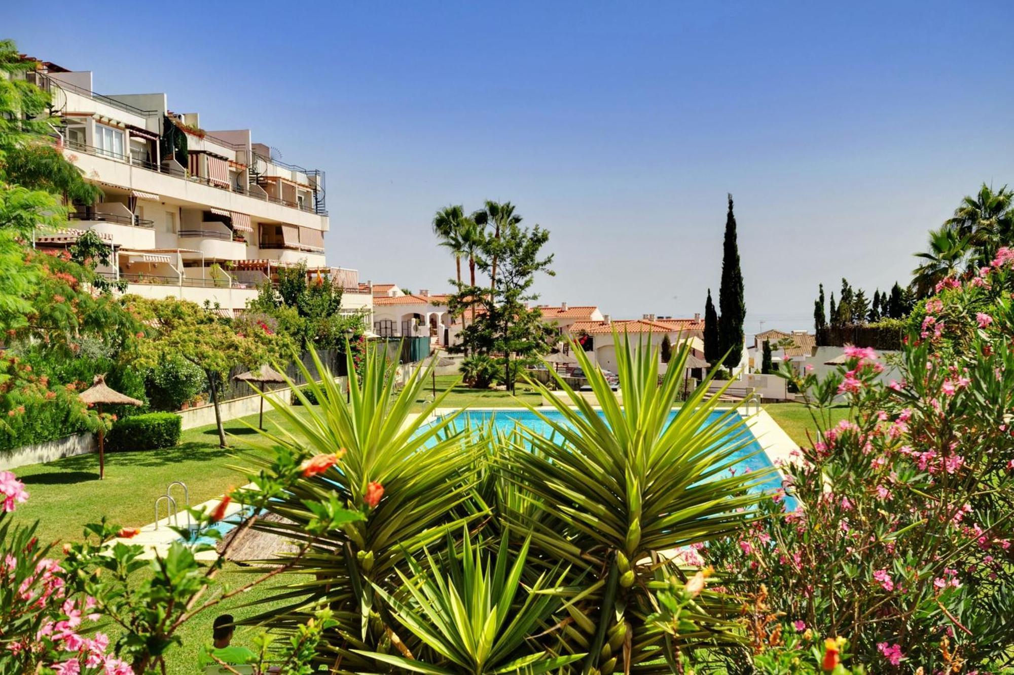 Del Parque Flats - Golf & Beach Terrace Малага Экстерьер фото